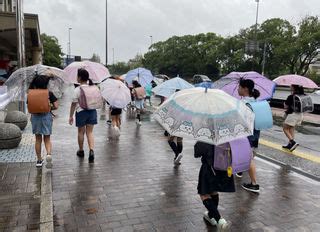 台風10号で給食待たず児童下校 福岡市229校 保護者ら不満 .